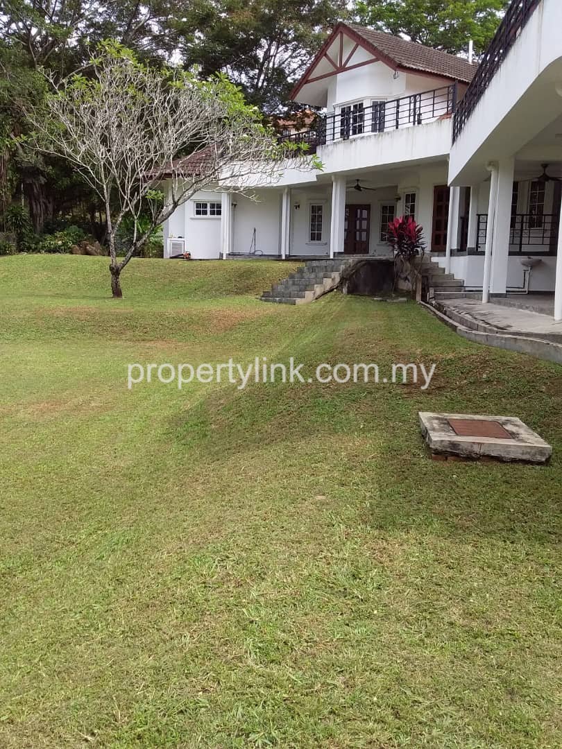 Country Heights Bungalow, 5+1 Bedrooms, Kajang, For Sale. Web ID TR00513S