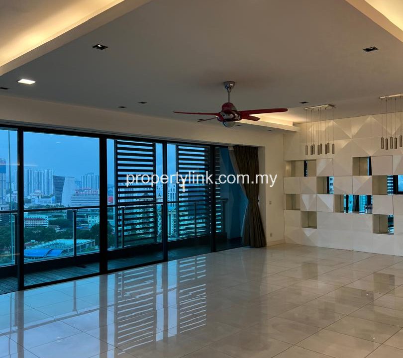 WhatsApp Image 2025-12-05 at 16.25.42 (1)