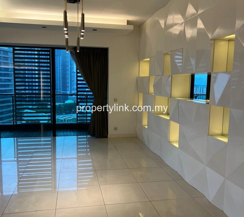 WhatsApp Image 2025-12-05 at 16.25.43