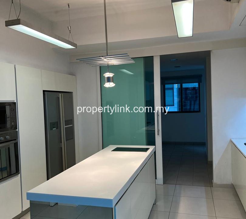 WhatsApp Image 2025-12-05 at 16.25.44