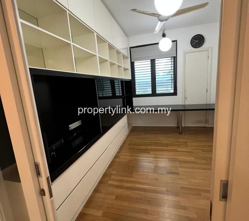 WhatsApp Image 2025-12-05 at 16.25.47 (1)