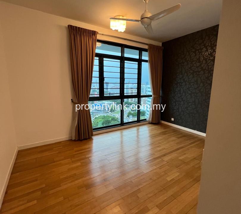 WhatsApp Image 2025-12-05 at 16.25.48 (1)