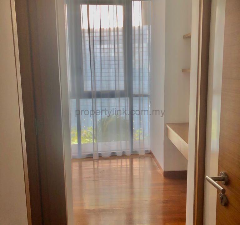 WhatsApp Image 2025-12-05 at 16.25.50 (2)