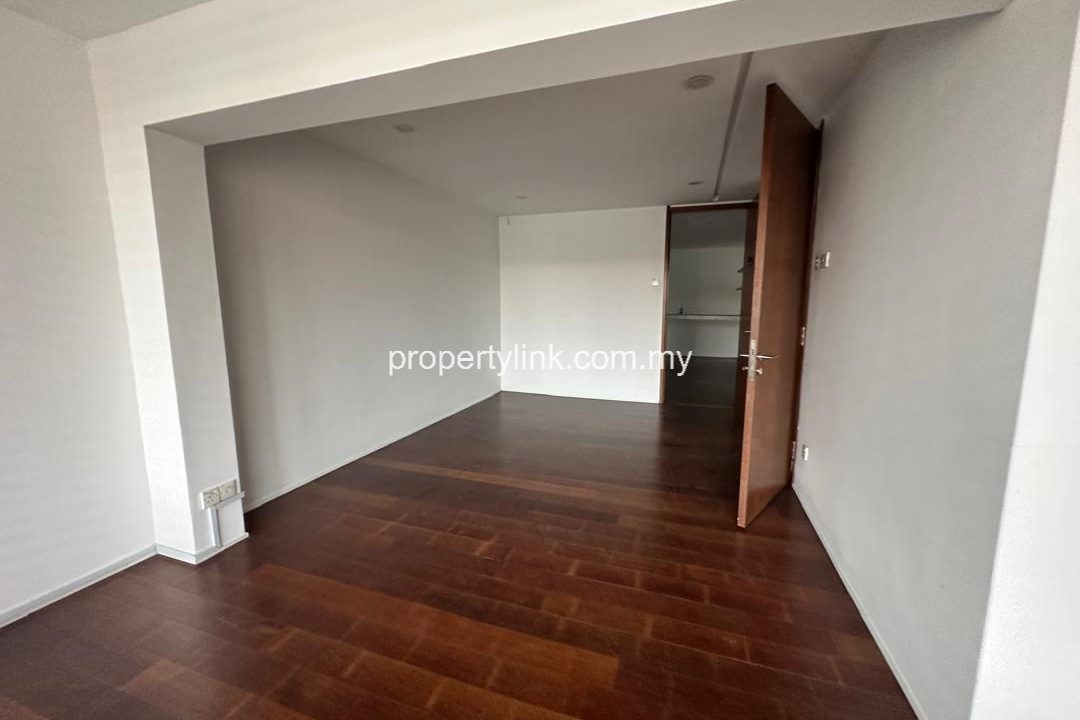 WhatsApp Image 2026-01-28 at 23.20.01 (1)