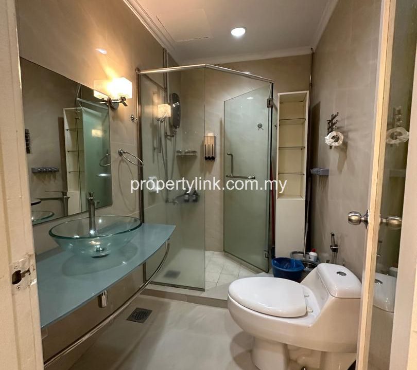 nph8071d37af-3bdc-4f0b-bb21-5c22d56b02a3_810x1080