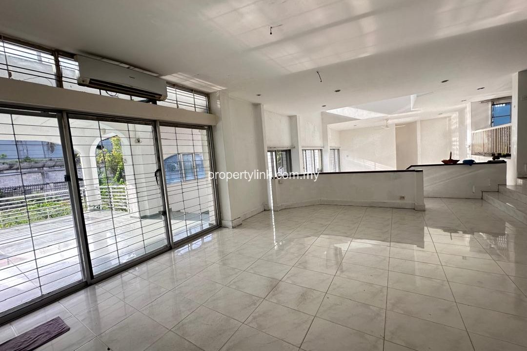 WhatsApp Image 2026-04-16 at 09.46.14 (2)